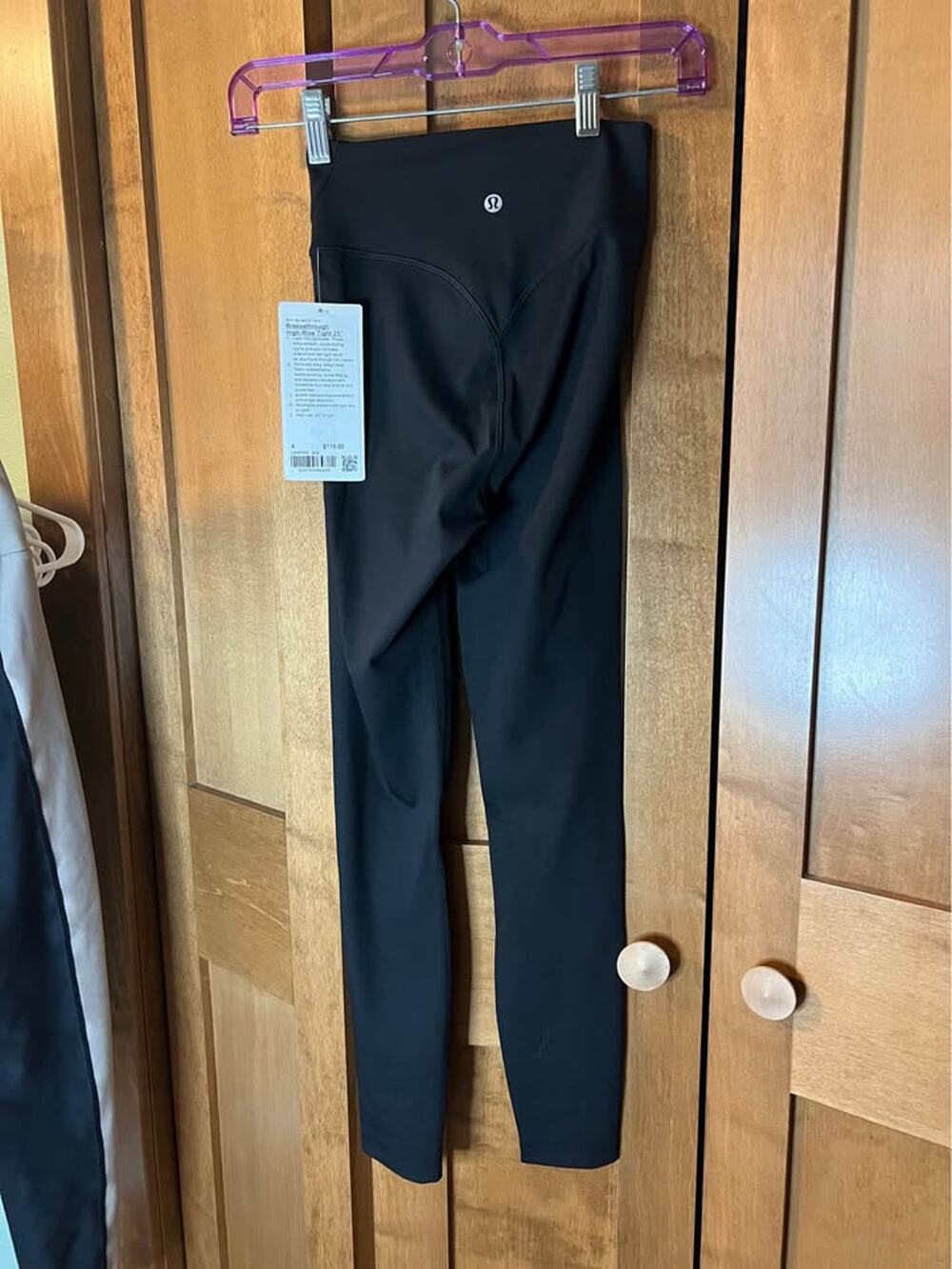 Lululemon NWT breeze through HR tight 25” retails 118$ size 4